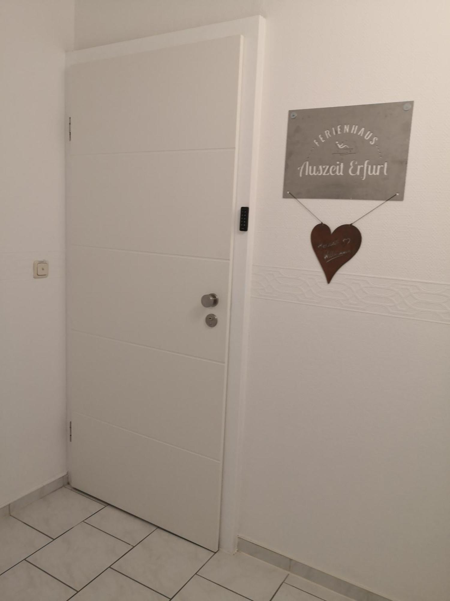 Auszeit2 Erfurt - Stilvolle Dachwohnung Mit Parkplatz - Zentrumsnah Exterior photo