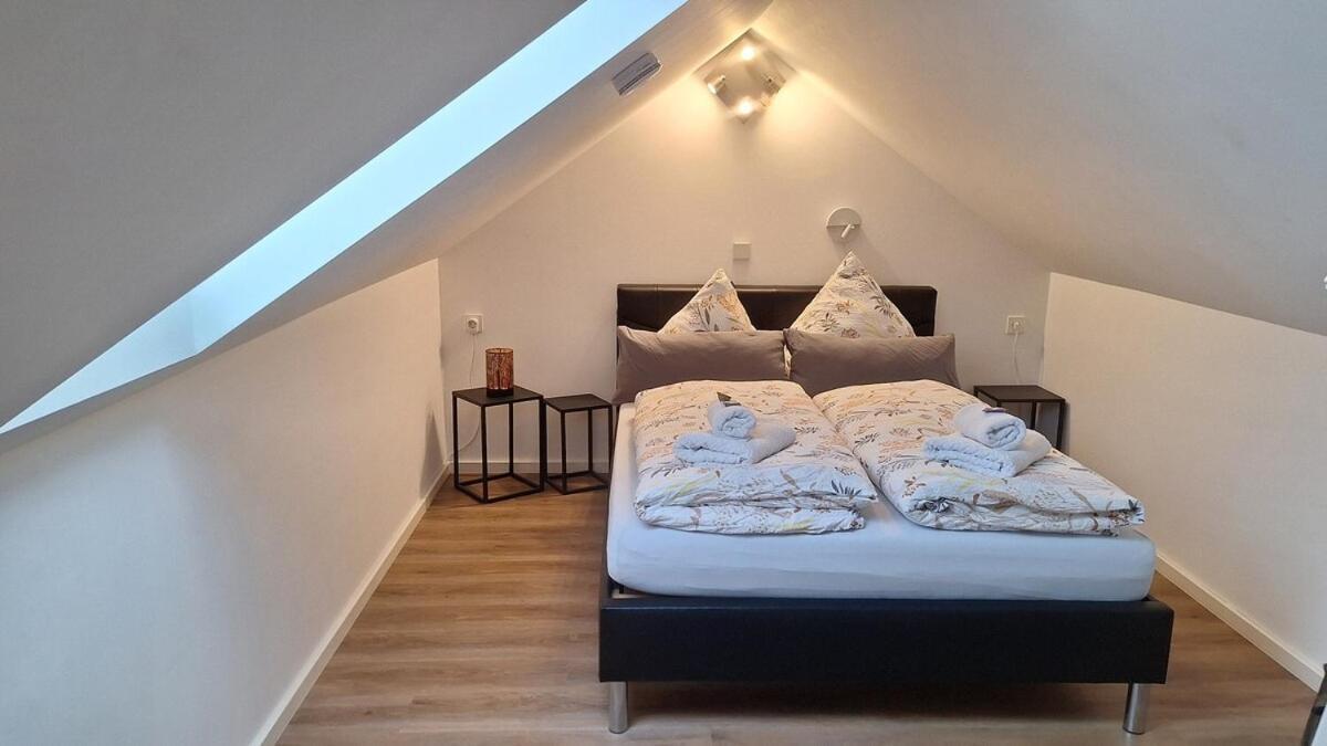 Auszeit2 Erfurt - Stilvolle Dachwohnung Mit Parkplatz - Zentrumsnah Exterior photo